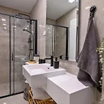 Luxury With Private Garden Zadar
