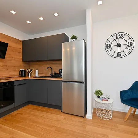 Luxury With Private Garden Apartment Zadar