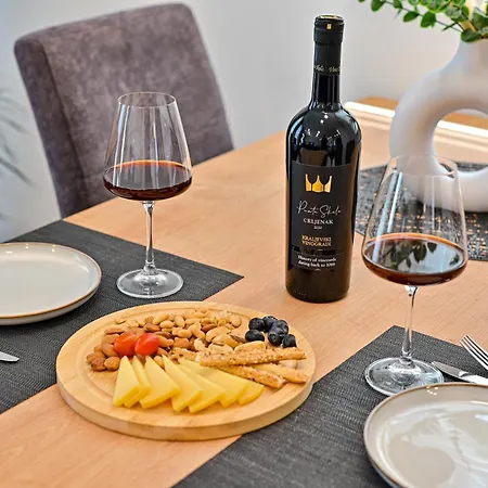 Luxury With Private Garden Zadar