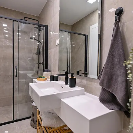 Luxury With Private Garden Zadar