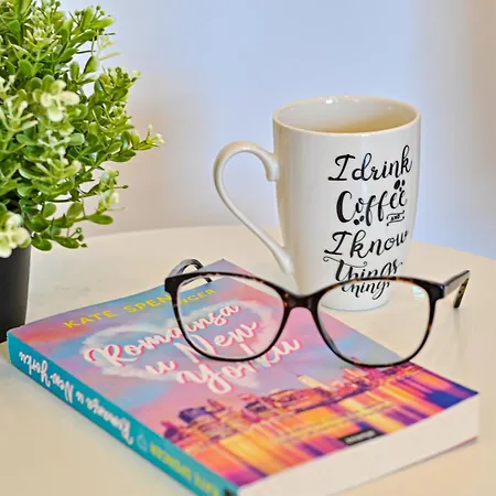 Luxury With Private Garden Apartment *