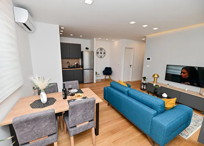 Διαμέρισμα Luxury With Private Garden *